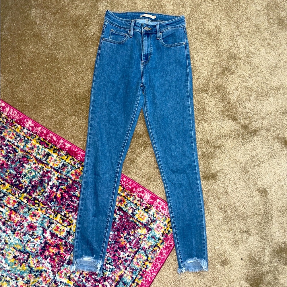 Levi’s 721 High Rise Skinny- light wash, Size 26